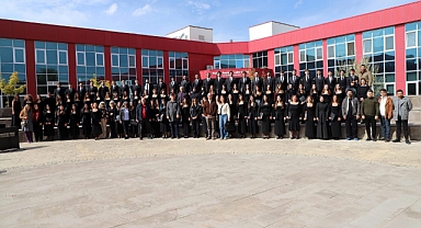 AKÜ’de Cumhuriyet Coşkusu: Konservatuvar Korosundan Unutulmaz Konser
