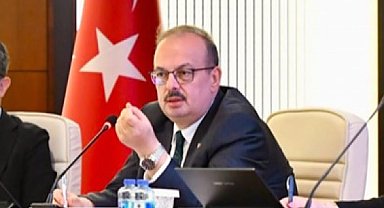 Ankara Valisi Canbolat, ziyaretçilerini makamında kabul etti
