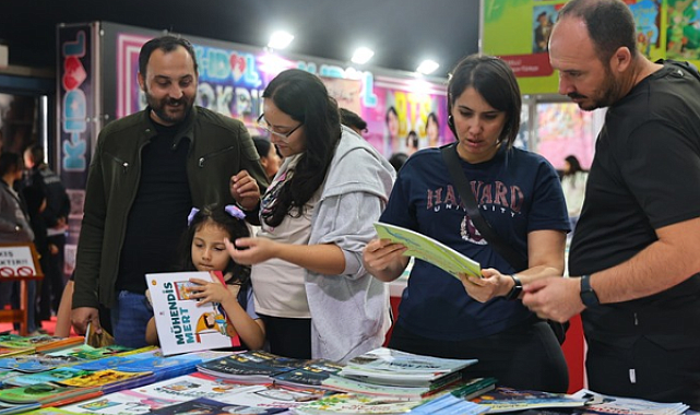 Antalya Kitap Fuarı ikinci gününde kitapseverleri ağırladı