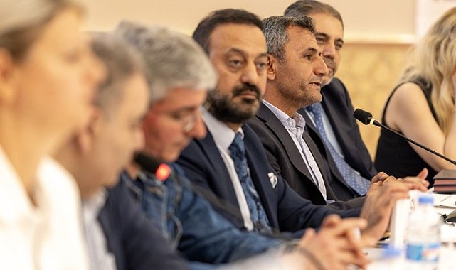 Ay: Bu buluşma halklar arasındaki ilişkilere katkı sunacak