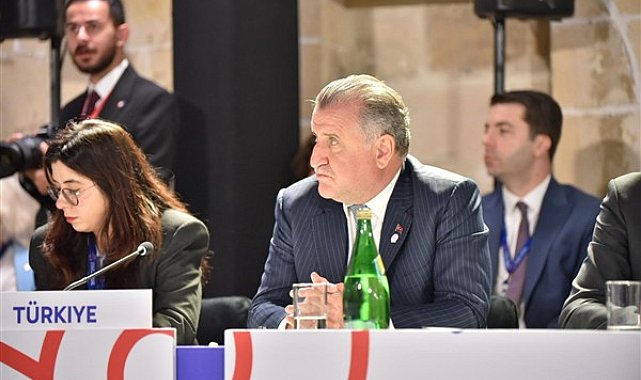 Bakan Bak: Dündar Ziya Gültekin’in vefatını büyük üzüntüyle öğrendim