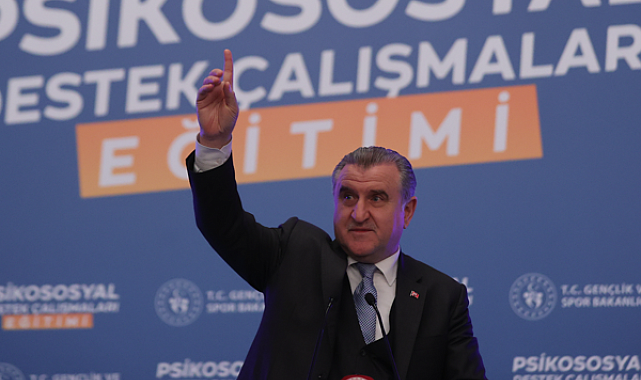 Bakan Bak, Zonguldak’ta gençlerle buluştu
