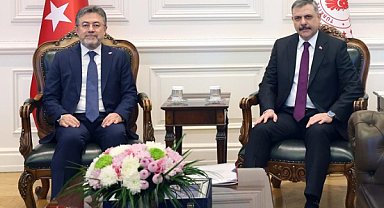 Bakan Çiftçi ve Bakan Yumaklı, sahipsiz hayvanlara yönelik çalışmaları değerlendirdi