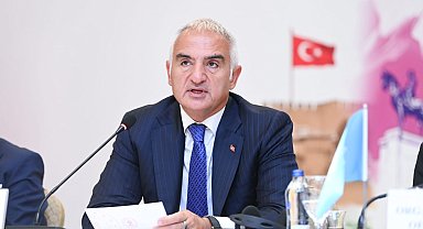 Bakan Ersoy: Sinemaya desteğimizi büyütüyoruz