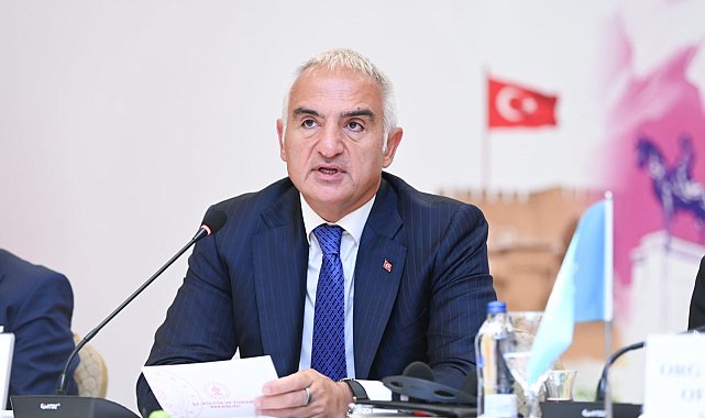 Bakan Ersoy: Sinemaya desteğimizi büyütüyoruz