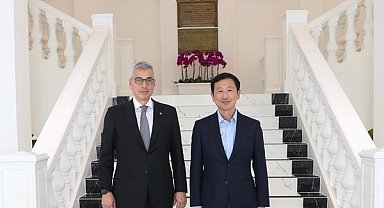 Bakan Memişoğlu, Singapur'da sağlık iş birliklerini görüştü