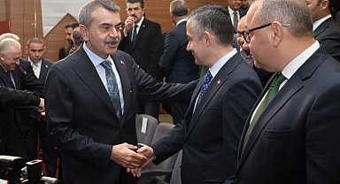 Bakan Tekin, Esenyurt’ta meslek lisesinin temsili açılışına katıldı