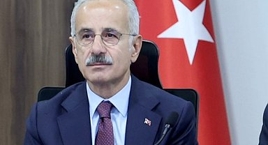 Bakan Uraloglu, Yumaklı’nın kızı Nihan ile Zahid’i tebrik etti