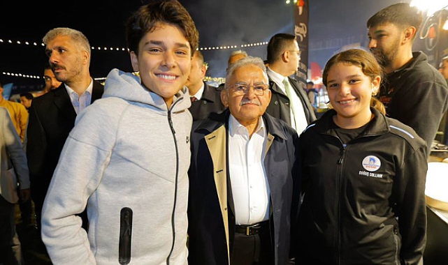 Başkan Büyükkılıç, Kayseri Gastronomi Günleri’nde vatandaşlarla buluştu