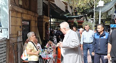 Başkan Ertaş, Çarşamba Pazarı’nda esnaf ve vatandaşlarla görüştü