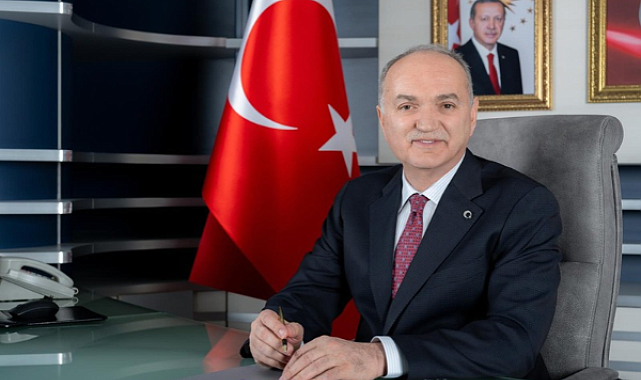 Başkan Özlü, Cumhuriyet Bayramı'nı kutladı