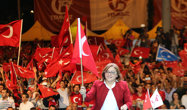 Başkan Şahin’den 29 Ekim Cumhuriyet Bayramı mesajı