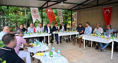 Başkan Yılmaz, Ertuğrulgazi Otobüs ve Minibüsçüler Durağı'nı ziyaret etti
