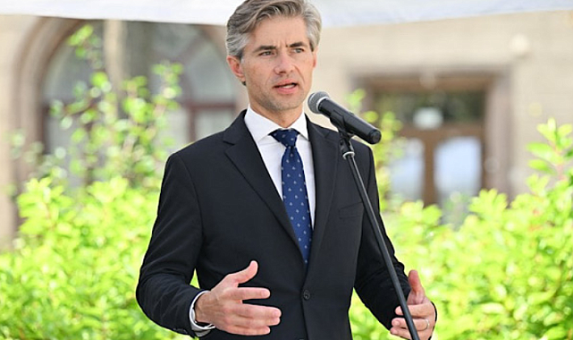 Budrys: Özgür dünya saldırı altında