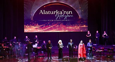 Bursa'da Alaturka’nın Yıldızları ile Bizim Şarkılarımız konseri gerçekleşti