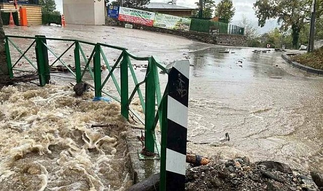 Bursa'da evleri ve iş yerlerini su bastı