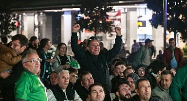 Bursaspor taraftarları Osmangazi Meydanı’nda buluştu