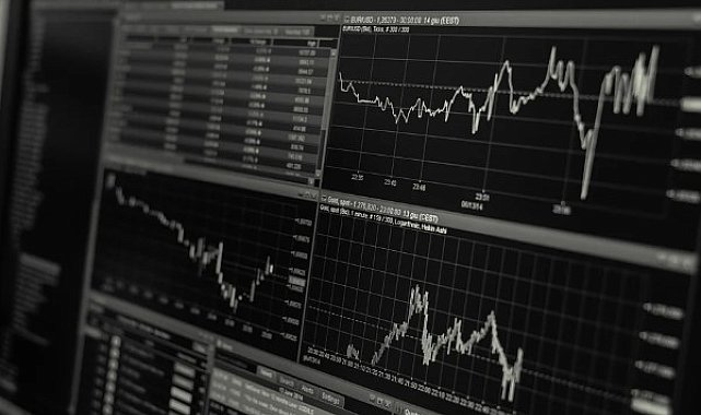 Cari işlemler fazlası ağustosta 4,05 milyar dolara geriledi