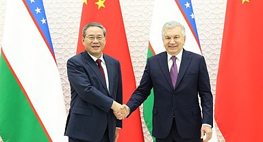 Çin Başbakanı ‌Li Qiang, Özbekistan Cumhurbaşkanı Mirziyoyev ile bir araya geldi‌