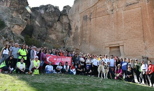 Cumhuriyet coşkusu Frig Vadisi’nde doğa yürüyüşüyle yaşandı