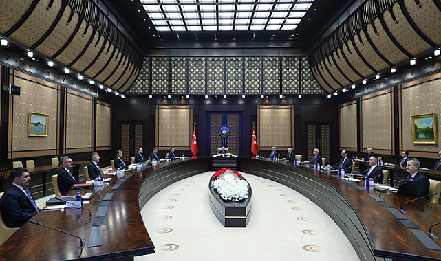 Diyarbakır’da ihtiyaç sahiplerine sıcak ekmek desteği