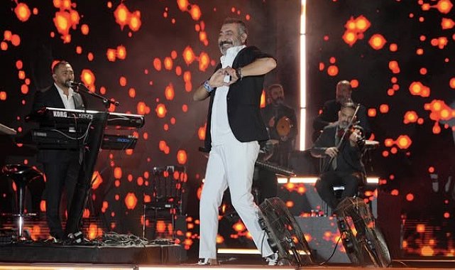 Diyarbakır Kültür Yolu Festivali Hakan Altun konseriyle başladı