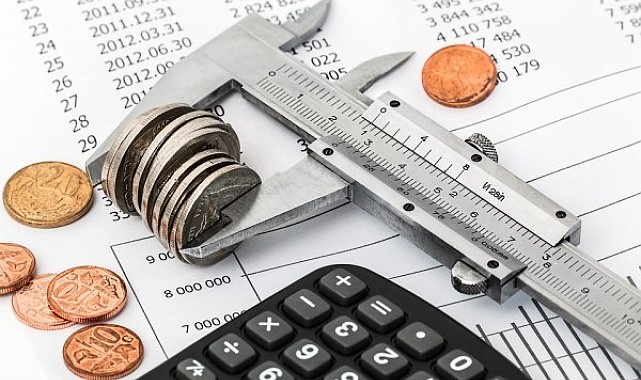 Döviz piyasalarında dolar/TL yükseldi, euro ve sterlin geriledi
