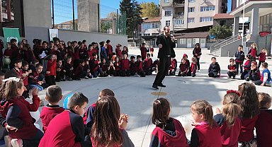 Dursunbey’de ilkokul öğrencileri için “İyilikte Yarışan Sınıflar Şenliği” düzenlendi