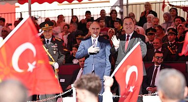Dutlulu: Cumhuriyeti kutlamak için Manisalıları meydanlara davet ediyorum