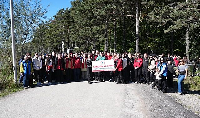 Düzce’de 350 genç Topuk Yaylası’nda doğa ve spor etkinliğine katıldı