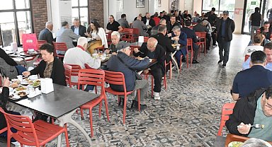 Edremit'te Kent Lokantası ve Kent Kafe'de buluşma