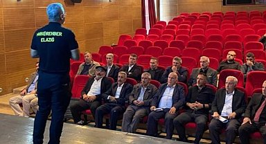 Elazığ'da Muhtarlara Uyuşturucuyla Mücadele Bilgilendirme Toplantısı düzenlendi
