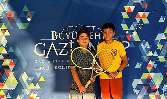 Elazığlı tenisçiler Gaziantep’te üçüncü oldu