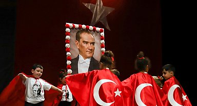 Eskişehir’de miniklerden 29 Ekim gösterisi