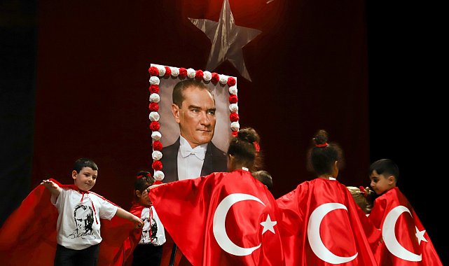 Eskişehir’de miniklerden 29 Ekim gösterisi