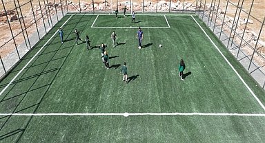 Eyyübiye’de 25 yeni halı sahanın yapımında sona yaklaşıldı