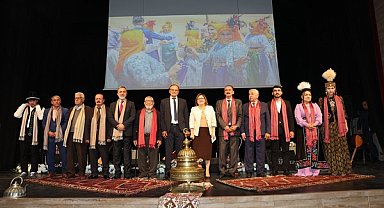 Gaziantep’te Türk dünyasının ozanları buluştu