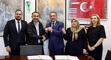 Gemlik’te Cihatlı Toplu Konutları’nda ilk anahtarlar teslim edildi