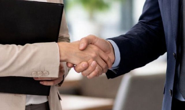 Göktaş ve Yurdakul, aile, yaşlı ve engellilere yönelik çalışmaları görüştü