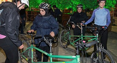 Görme engelli bireyler Kültürpark’ta tandem bisiklet sürdü
