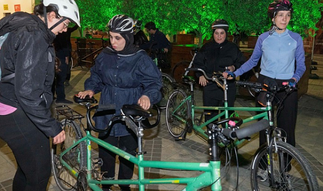 Görme engelli bireyler Kültürpark’ta tandem bisiklet sürdü