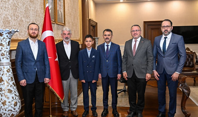 Hafızlık Türkiye birincisi Abdullah Türkben, Vali İlhami Aktaş’ı ziyaret etti