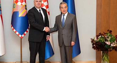 Hırvatistan Cumhurbaşkanı Milanovic, Wang Yi ile görüştü