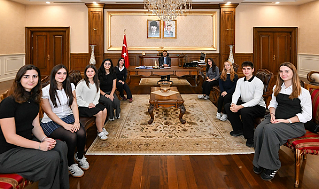 İnsanlığa Pozitif Etki Rehberlik ve Aksiyonu Gençlik Derneğinden Vali Aktaş’a ziyaret