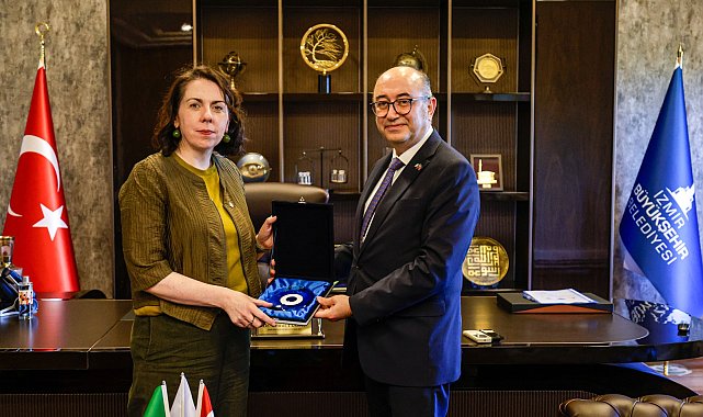 İrlanda Büyükelçisi Brosnan'dan İzmir Büyükşehir Belediyesi'ne ziyaret