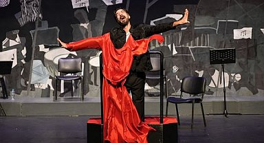 İstanbul Devlet Tiyatrosu, Maltepe Tiyatro Festivali’nde “Çarpışma”yı sahneledi