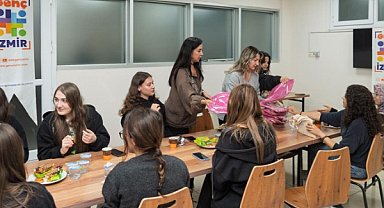İzmir Büyükşehir Belediyesi kız öğrencilere aylık 2 bin TL’ye barınma imkanı sunuyor