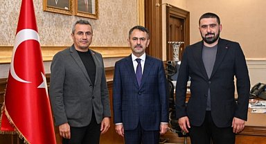 İzmit Akpınar Mahalle Muhtarı Kenan Obuz’dan Vali Aktaş’a ziyaret