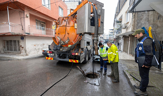 İZSU, İzmir’de yağışlara karşı çalışmalarını yoğunlaştırdı