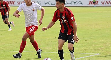Karaköprü Belediyespor’dan Karaman FK’ye 6 gollü galibiyet